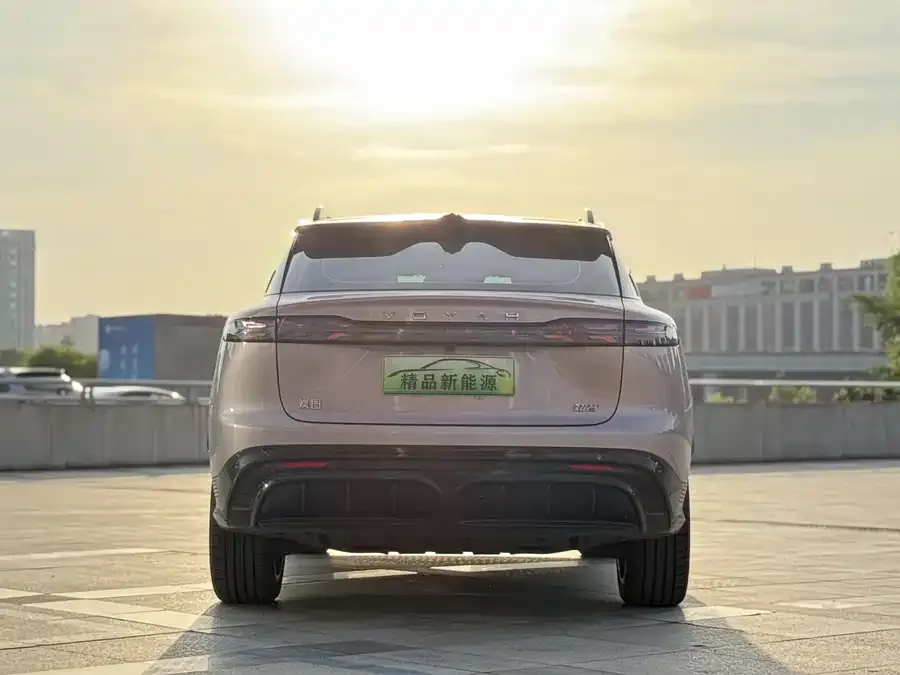 Voyah Courage Lantu Zhiyin 2024 4WD Global Edition 2024 — миниатюра 2