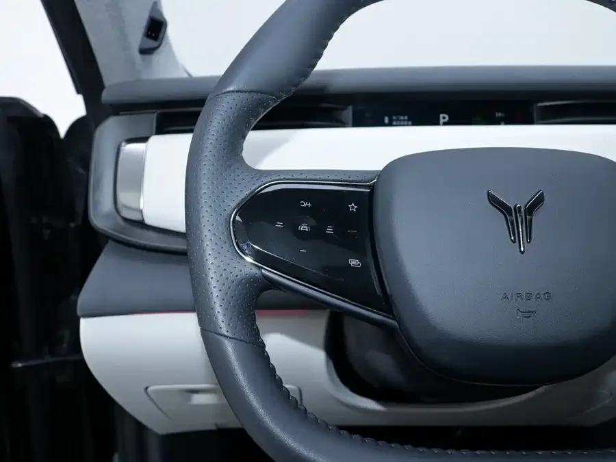Voyah Courage Lantu Zhiyin 2024 Long-range Smart Edition 2025 — миниатюра 3