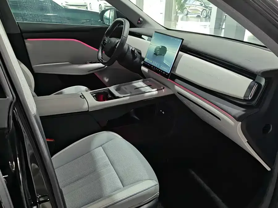 Voyah Courage Lantu Zhiyin 2024 Long-range Smart Edition 2025 — миниатюра 5