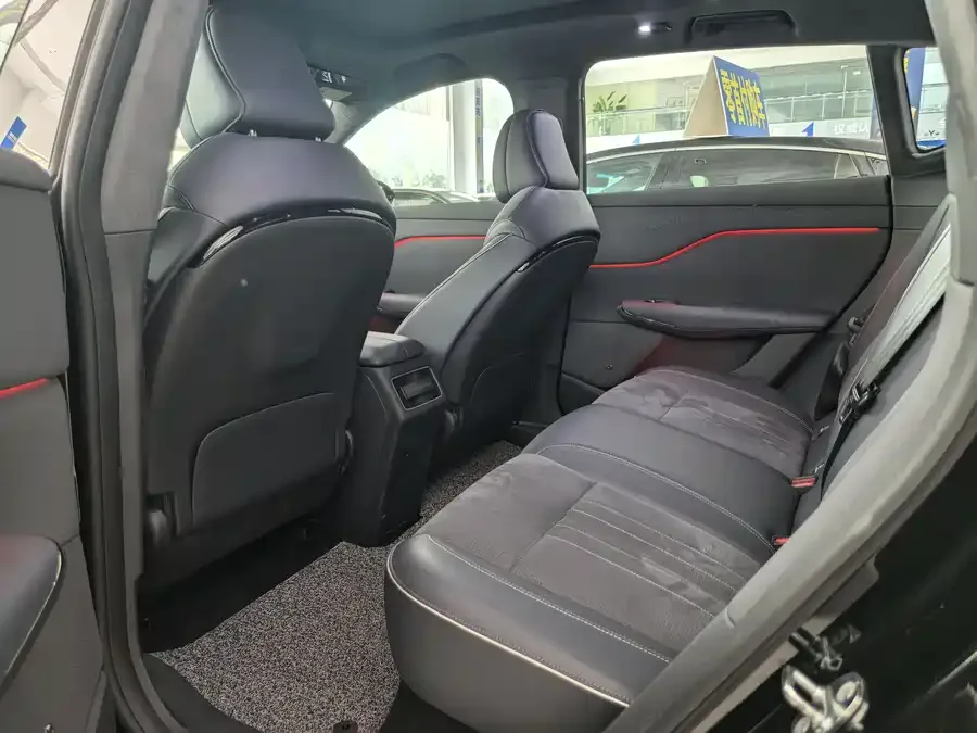 Voyah Courage Lantu Zhiyin 2024 4WD Global Edition 2025 — миниатюра 5
