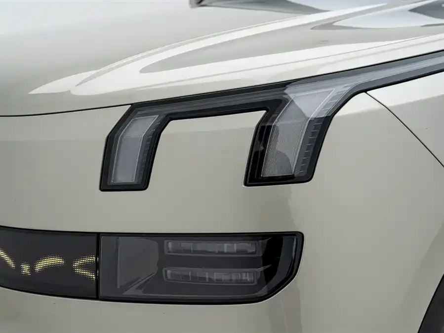 Lynk & Co 900 Lynk & Co 900 2025 2.0T Ultra 6-seater 2025 — миниатюра 3