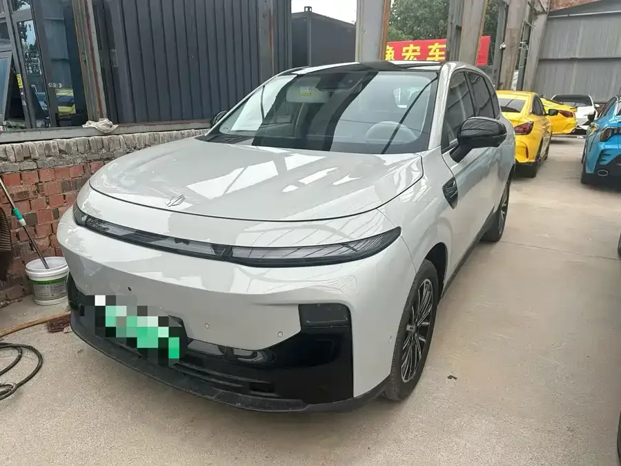 Leapmotor B10 2025