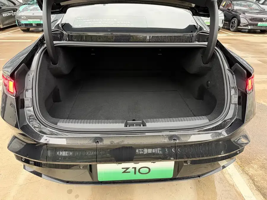 Lynk & Co Z10 Lynk & Co Z10 2025 95kWh 702km 4WD Halo 2026 — миниатюра 4