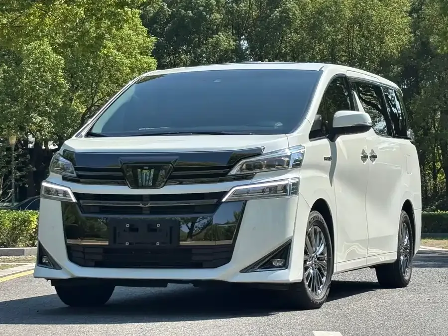 Toyota Crown Vellfire 2023
