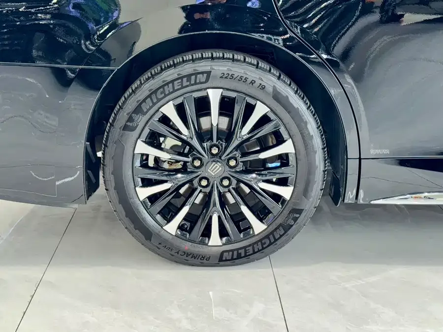 Toyota Crown Vellfire Vellfire 2024 Crown Hybrid 2.5L Supreme Executive Edition 2025 — миниатюра 4