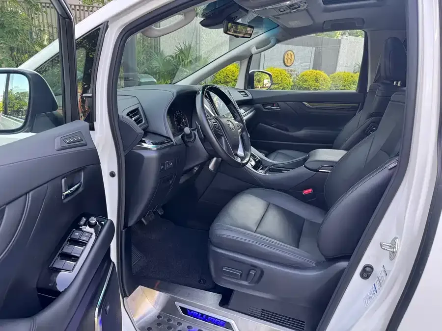 Toyota Crown Vellfire Vellfire 2023 Crown Hybrid 2.5L HV Luxury Edition 2022 — миниатюра 4