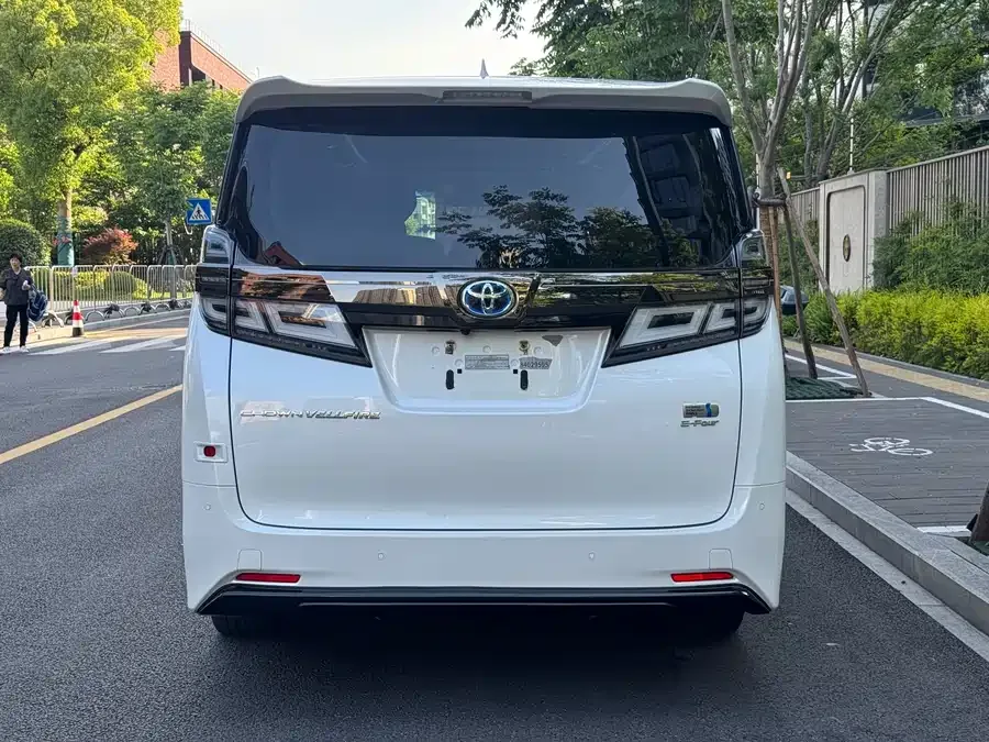 Toyota Crown Vellfire Vellfire 2023 Crown Hybrid 2.5L HV Luxury Edition 2022 — миниатюра 5