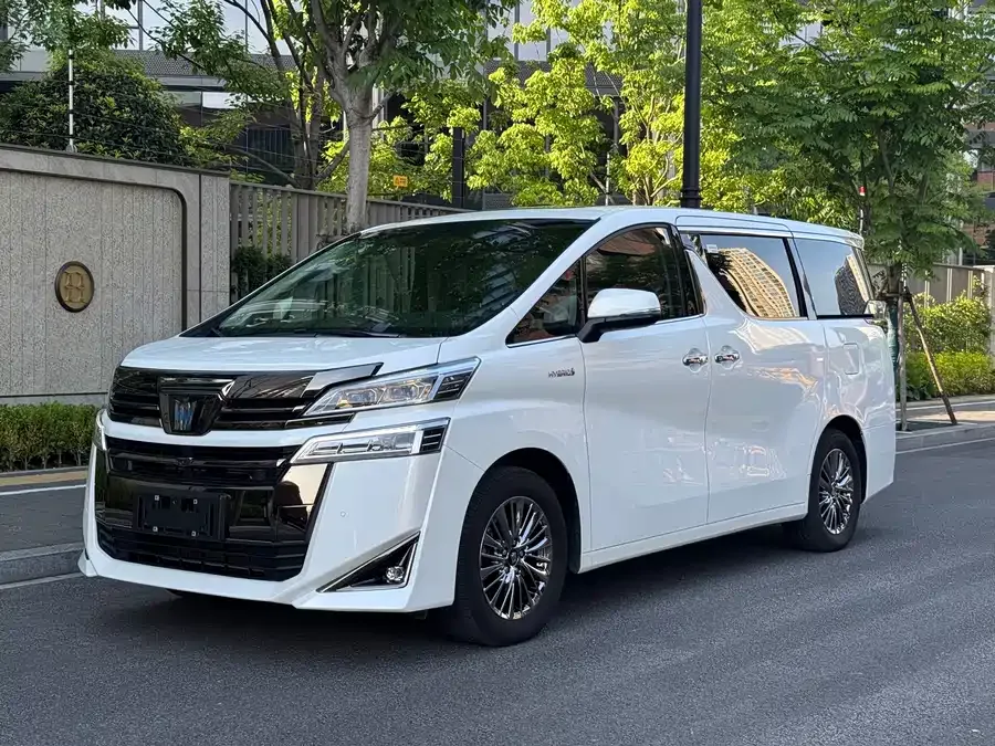 Toyota Crown Vellfire 2022