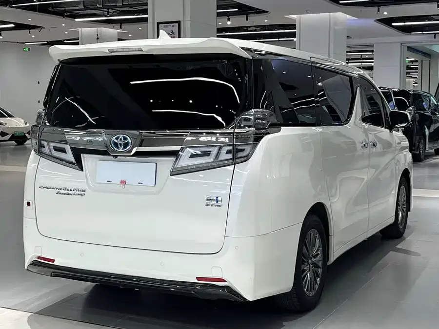 Toyota Crown Vellfire Vellfire 2021 Crown Hybrid 2.5L HV Premium Edition 2022 — миниатюра 4