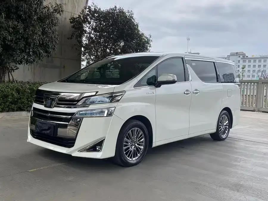 Toyota Crown Vellfire 2022