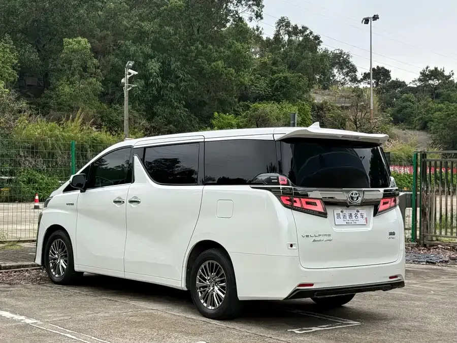 Toyota Crown Vellfire Vellfire 2021 Crown Hybrid 2.5L HV Supreme Edition 2022 — миниатюра 4
