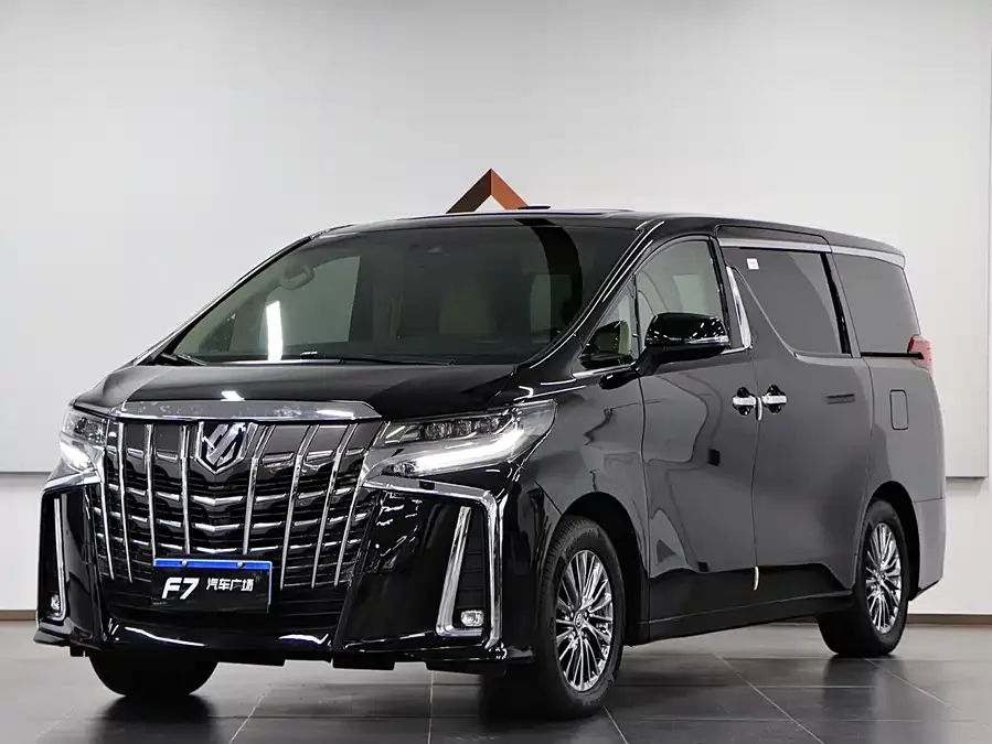 Toyota Crown Vellfire 2022