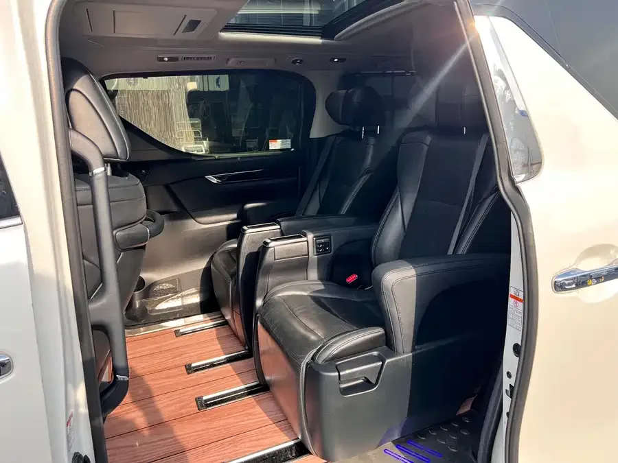 Toyota Crown Vellfire Vellfire 2021 Crown Hybrid 2.5L HV Luxury Edition 2022 — миниатюра 3