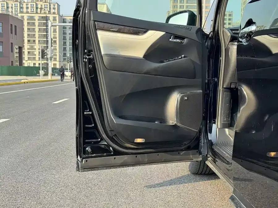 Toyota Crown Vellfire Vellfire 2021 Crown Hybrid 2.5L HV Supreme Edition 2022 — миниатюра 3
