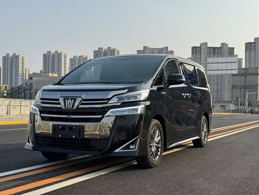 Toyota Crown Vellfire 2022