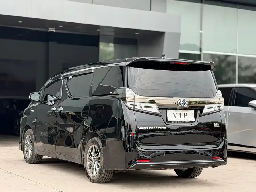 Toyota Crown Vellfire Vellfire 2023 Crown Hybrid 2.5L HV Luxury Edition 2023 — миниатюра 2