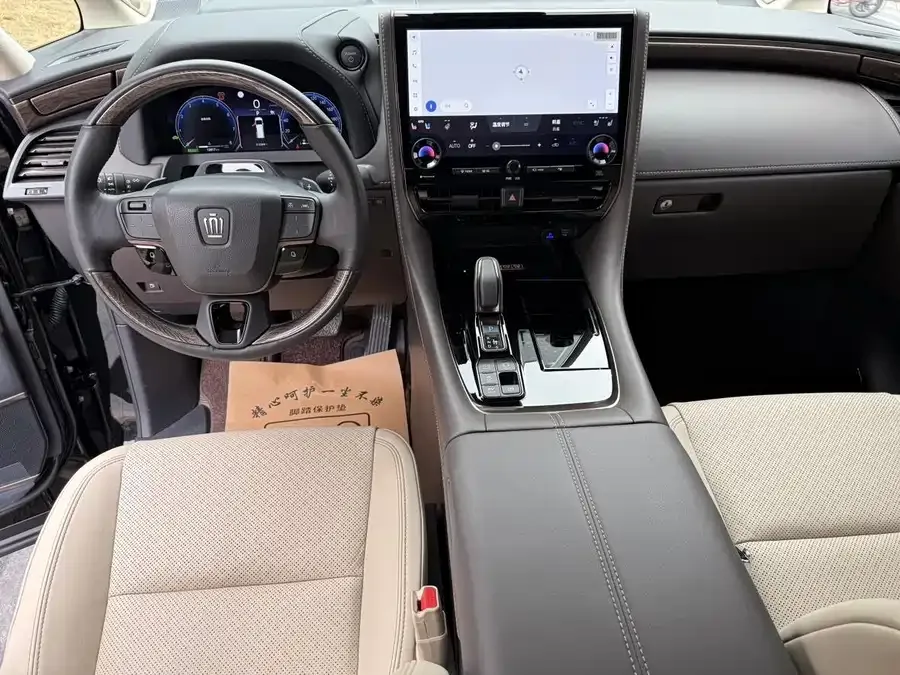 Toyota Crown Vellfire Vellfire 2024 Crown Hybrid 2.5L Supreme Executive Edition 2024 — миниатюра 2