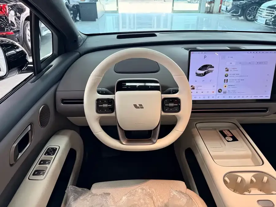 Li Auto i6 Li Auto i6 2025 AWD Standard Edition 2026 — миниатюра 2