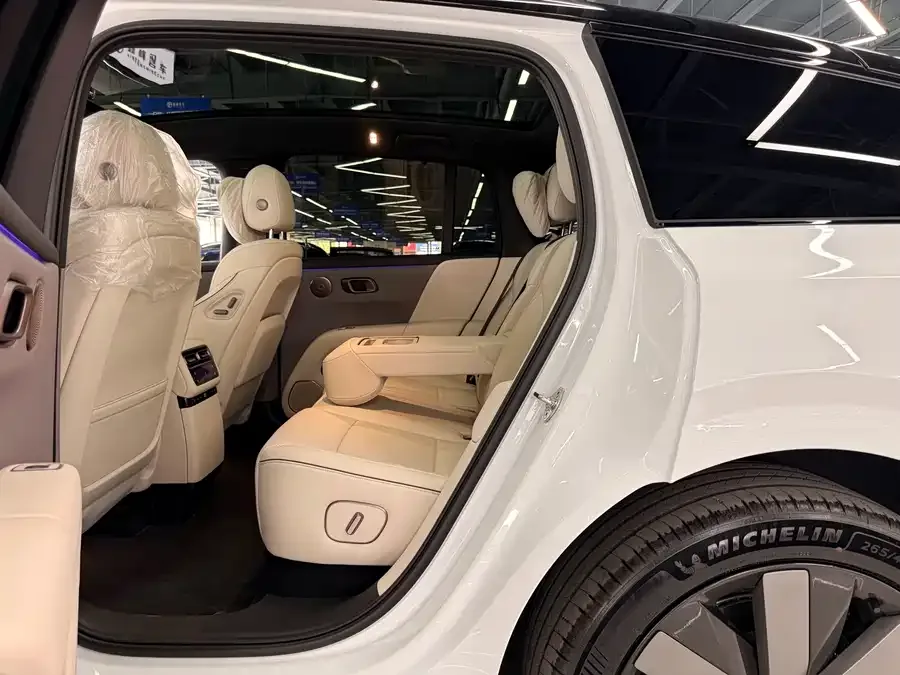 Li Auto i6 Li Auto i6 2025 AWD Standard Edition 2026 — миниатюра 3