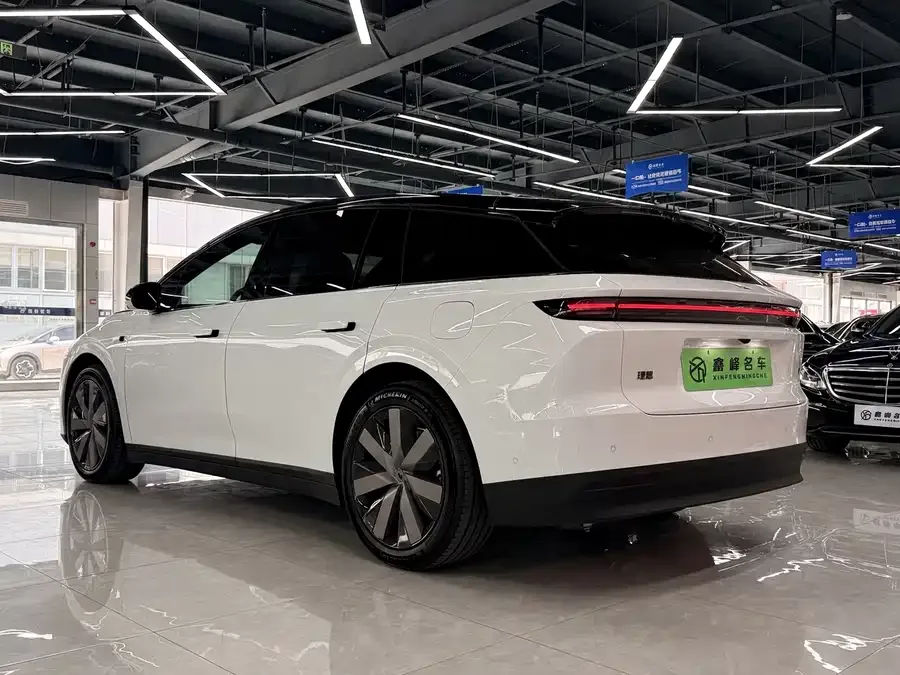 Li Auto i6 Li Auto i6 2025 AWD Standard Edition 2026 — миниатюра 4
