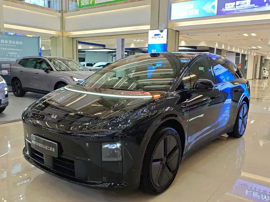 Li Auto i6 2025