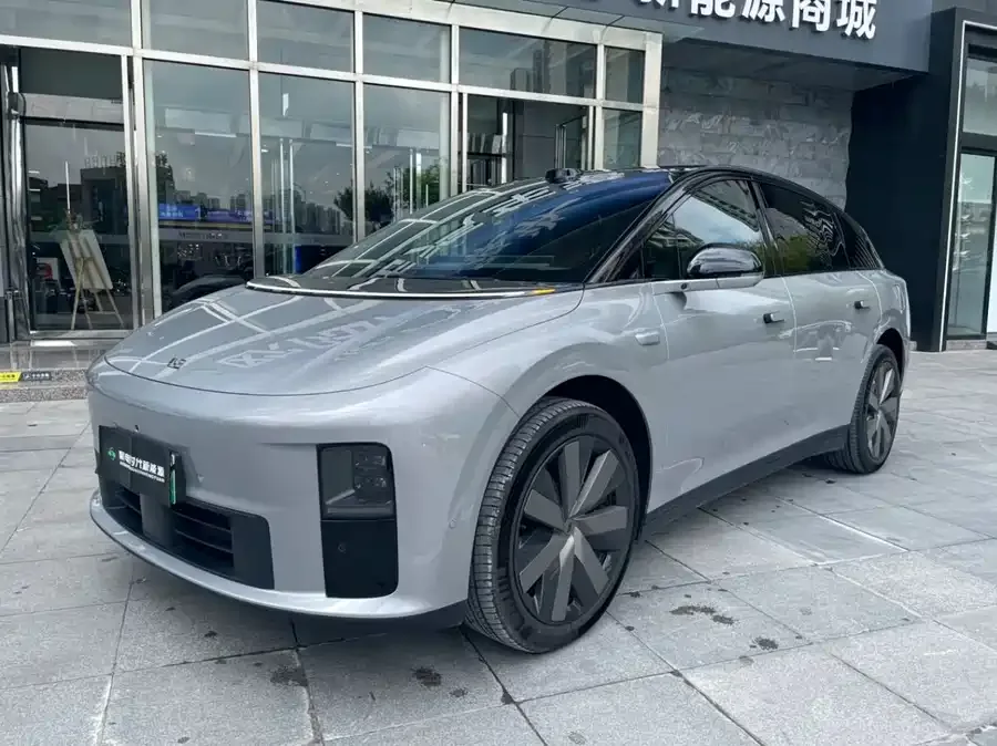 Li Auto i6 2025