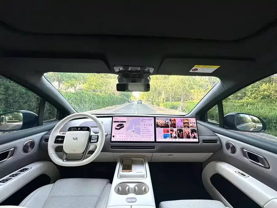 Li Auto i6 Ideal i6 2025 two-wheel drive standard version 2026 — миниатюра 4