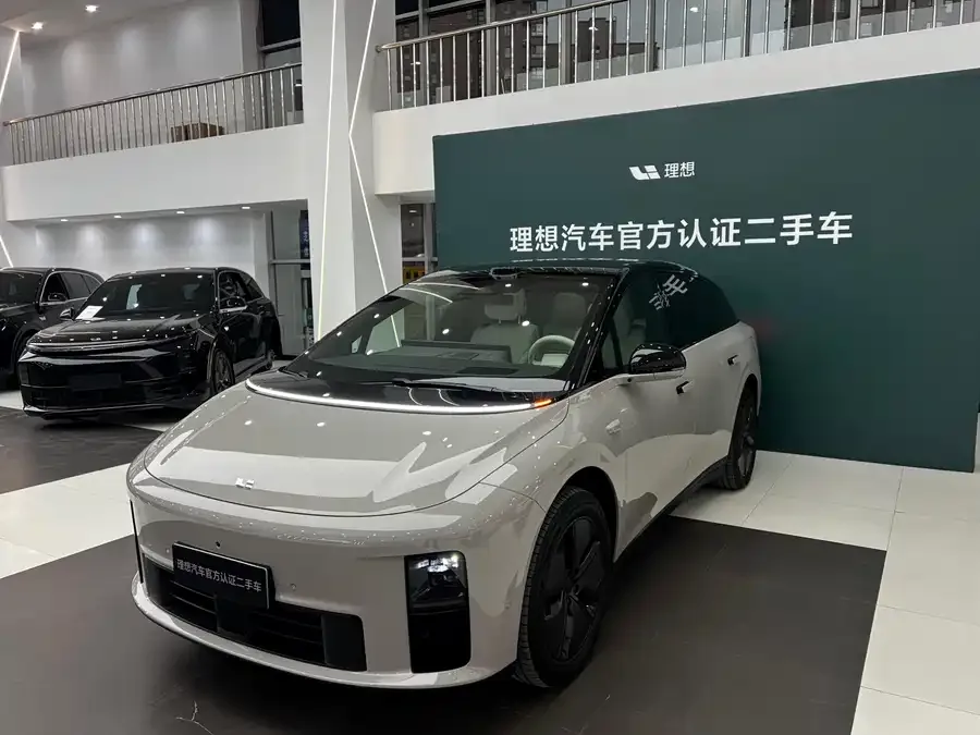 Li Auto i6 2025