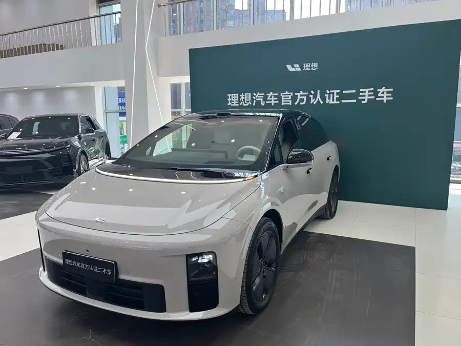 Li Auto i6 2025