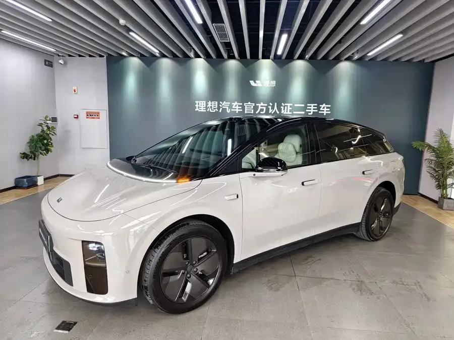 Li Auto i6 2025