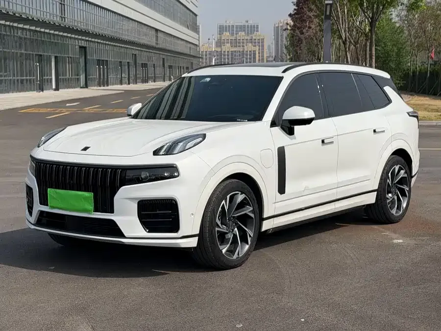 Lynk & Co 09 EM-P 2022