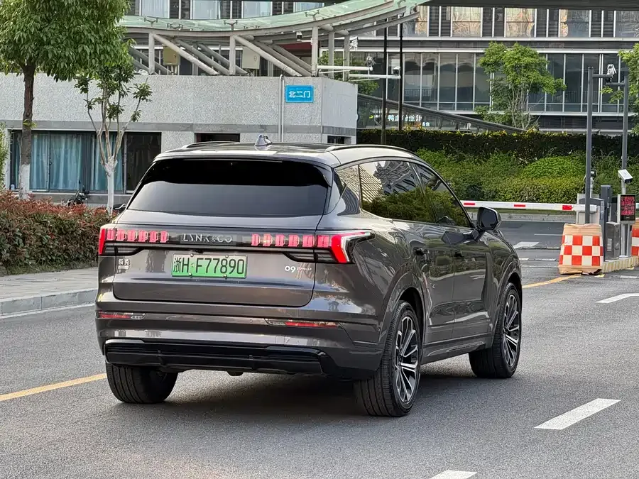 Lynk & Co 09 EM-P Lynk & Co 09 EM-P 2023 2.0TD EM-P Yuanhang Edition PM 6 Seaters 2023 — миниатюра 2