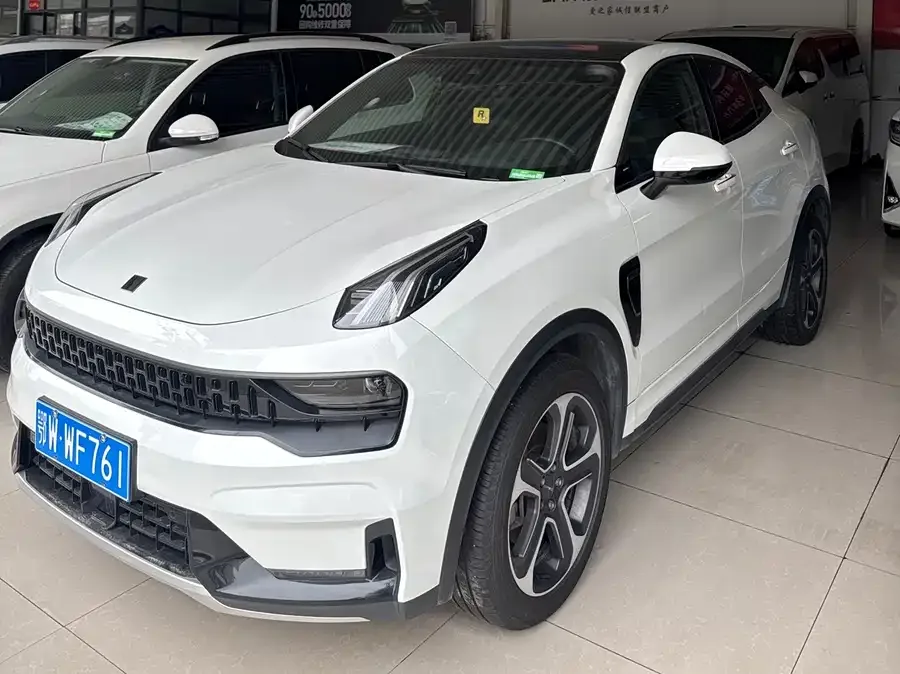 Lynk & Co 05 Lynk & Co 05 2020 2.0TD AWD Plus 2022 — фото 1, купить с доставкой в Москву