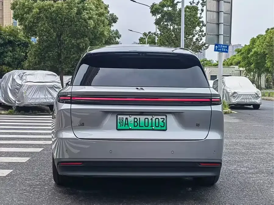 Li Ideal i8 Ideal i8 2025 Standard Edition 2025 — миниатюра 5