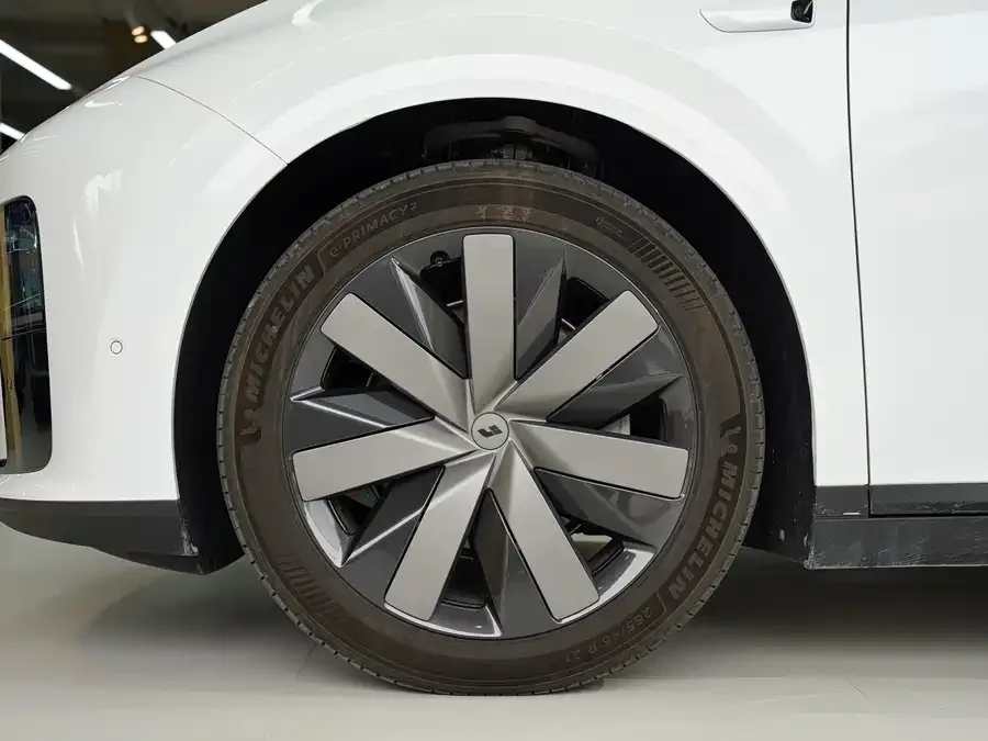 Li Ideal i8 Ideal i8 2025 Standard Edition 2025 — миниатюра 2