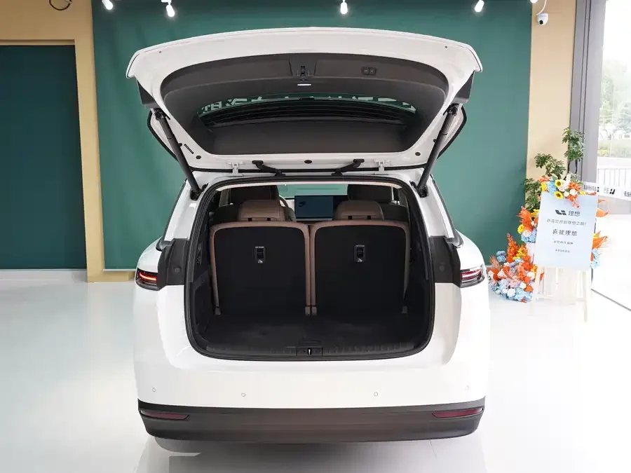 Li Ideal i8 Ideal i8 2025 Standard Edition 2025 — миниатюра 3