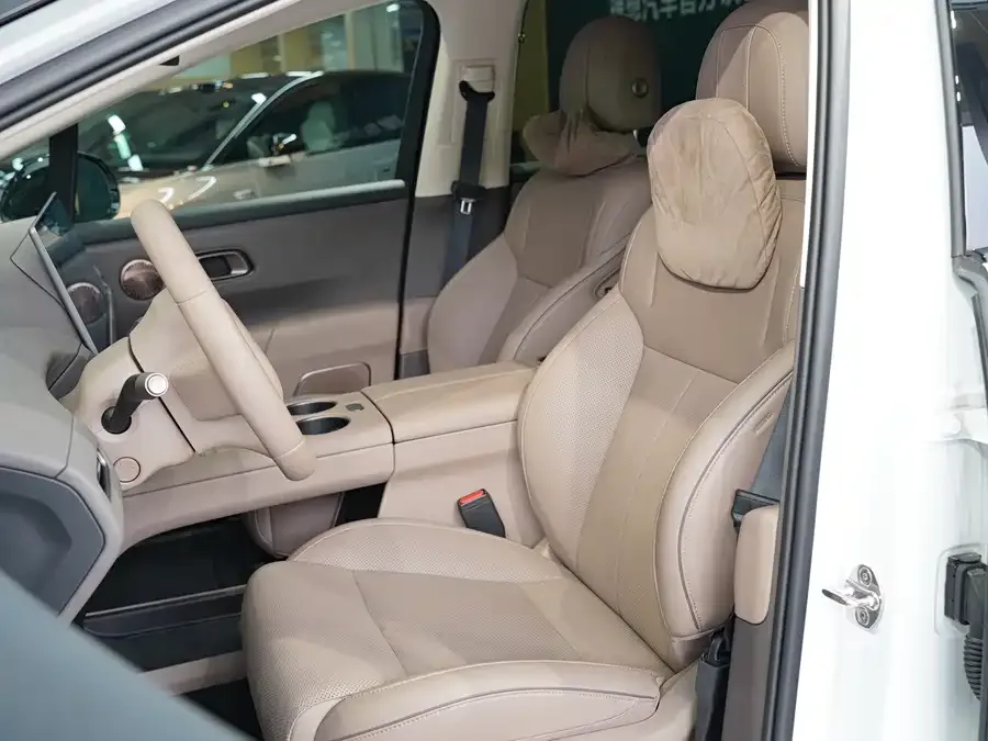 Li Ideal i8 Ideal i8 2025 Standard Edition 2025 — миниатюра 4