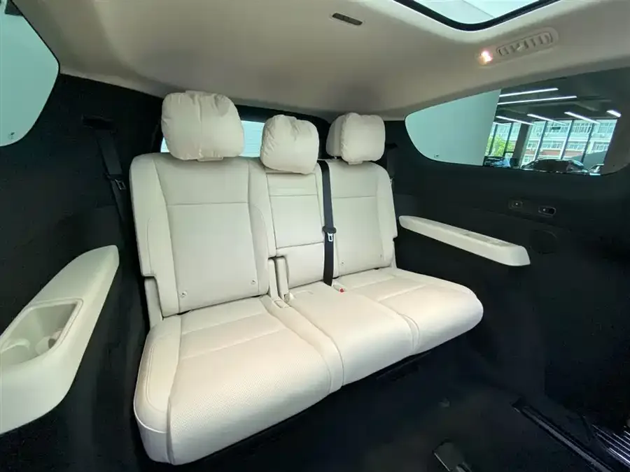 Li Xiang MEGA Ideal MEGA 2025 Home Special Edition 2025 — миниатюра 4