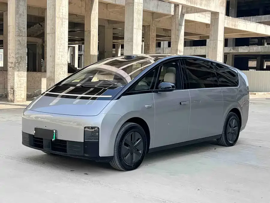 Li Xiang MEGA 2025