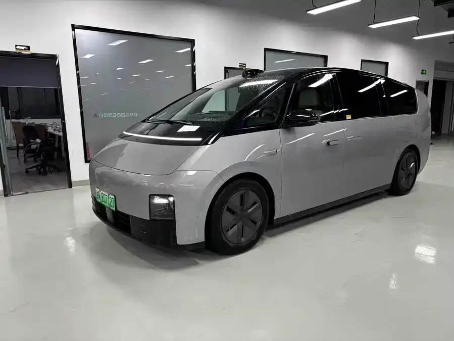Li Xiang MEGA 2024
