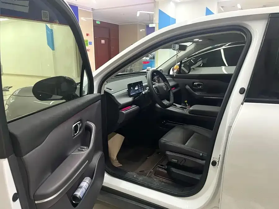 Leapmotor C10 Leapmotor C10 2024 210 Smart Edition 2024 — миниатюра 2