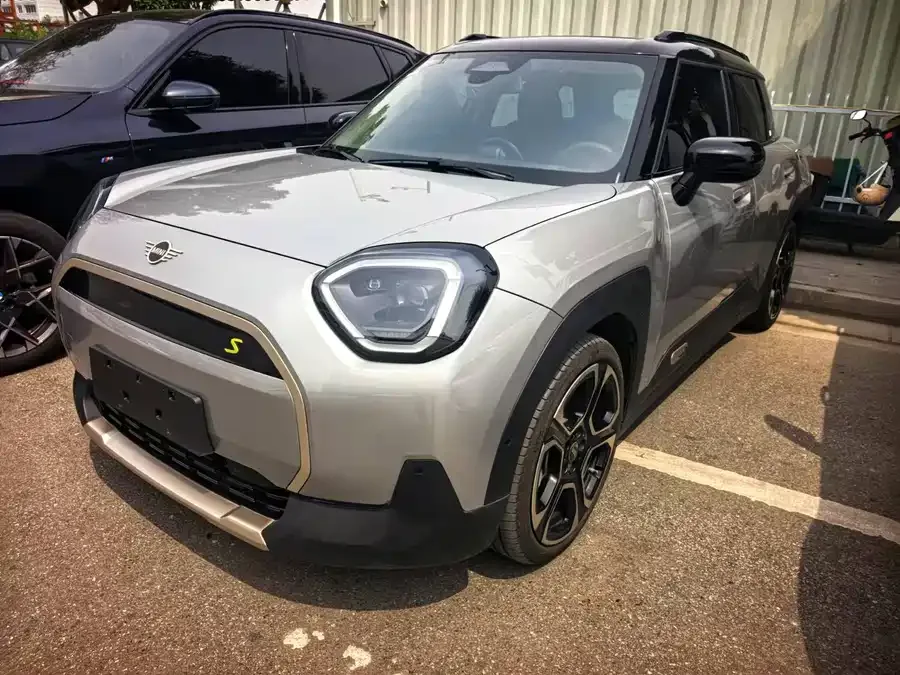 MINI Electric ACEMAN Electric MINI ACEMAN 2024 SE Artist 2024 — фото 1, купить с доставкой в Москву