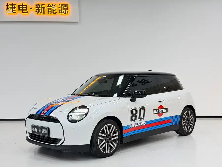 MINI electric COOPER 2025 Electric MINI Cooper Facelift, 466km/h, Cooper E Classic 2025 — фото 1, купить с доставкой в Москву