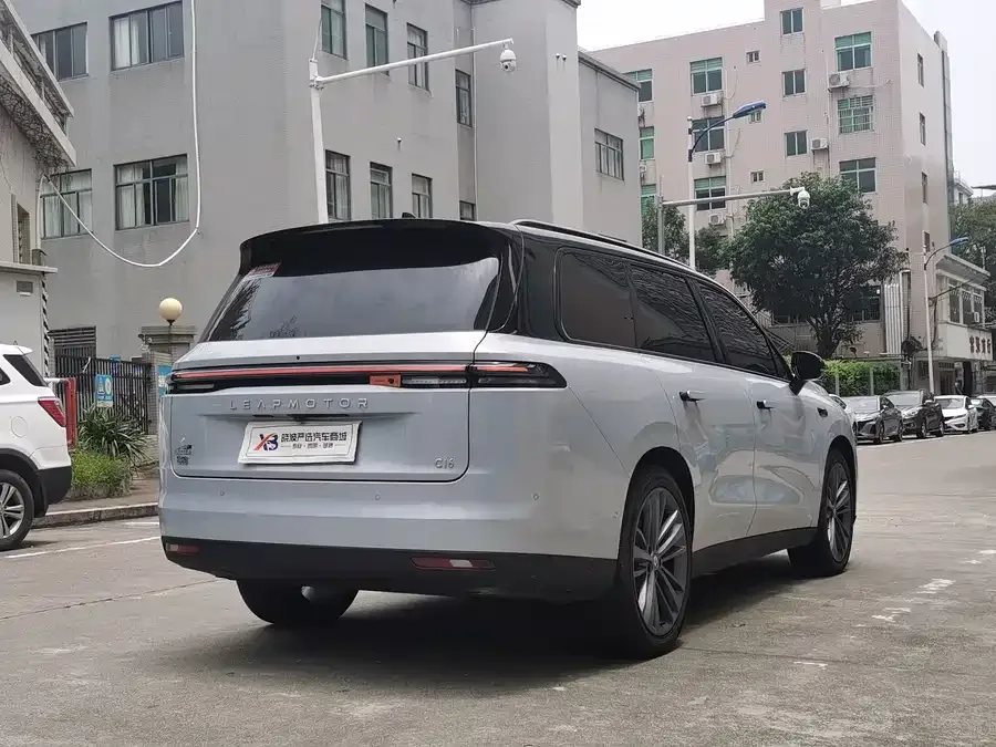 Leapmotor C16 Leapmotor C16 2026 Pure Electric 630 LiDAR Zhizun Edition 6 Seaters 2026 — миниатюра 5