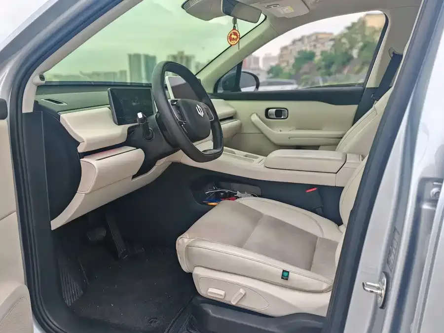 Leapmotor C16 Leapmotor C16 2024 Extended Range 200 Premium Edition 2024 — миниатюра 2