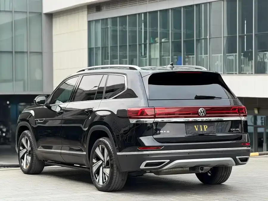Volkswagen Teramont 2023 Touron 380TSI 4WD Luxury Edition 2023 — миниатюра 3