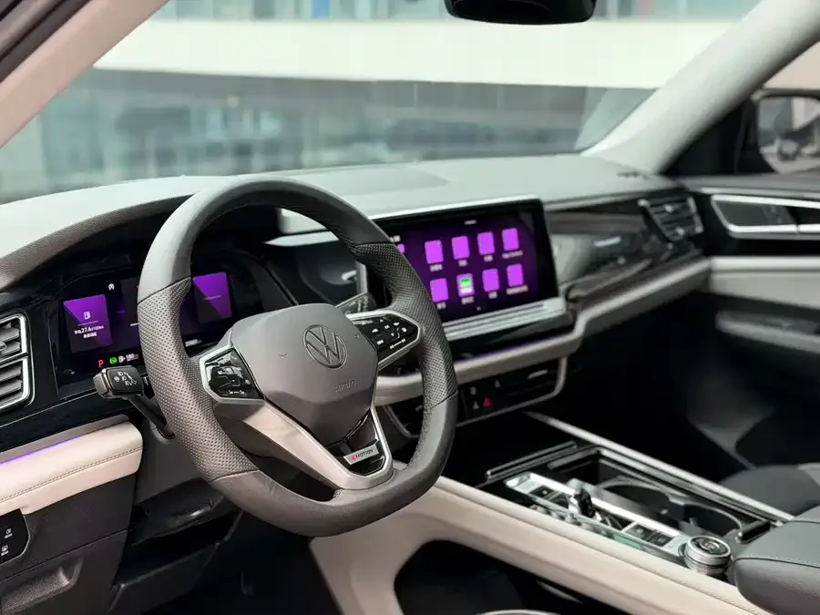 Volkswagen Teramont 2023 Touron 380TSI 4WD Luxury Edition 2023 — миниатюра 4
