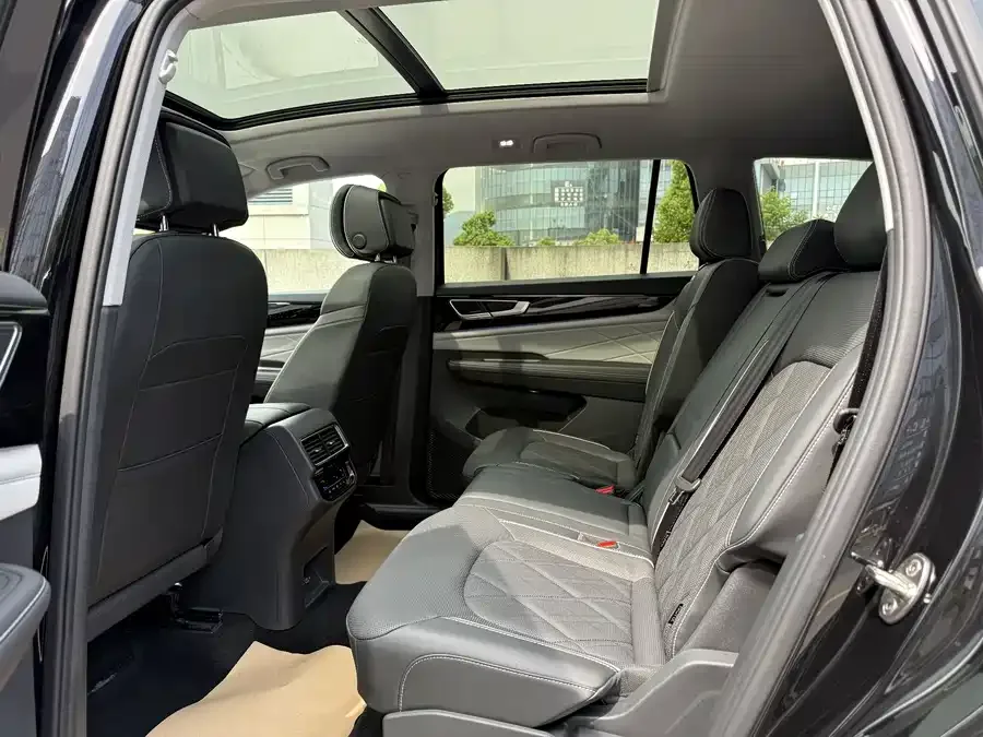 Volkswagen Teramont 2024 Touron 380TSI 4WD Longxiang Edition 2025 — миниатюра 3