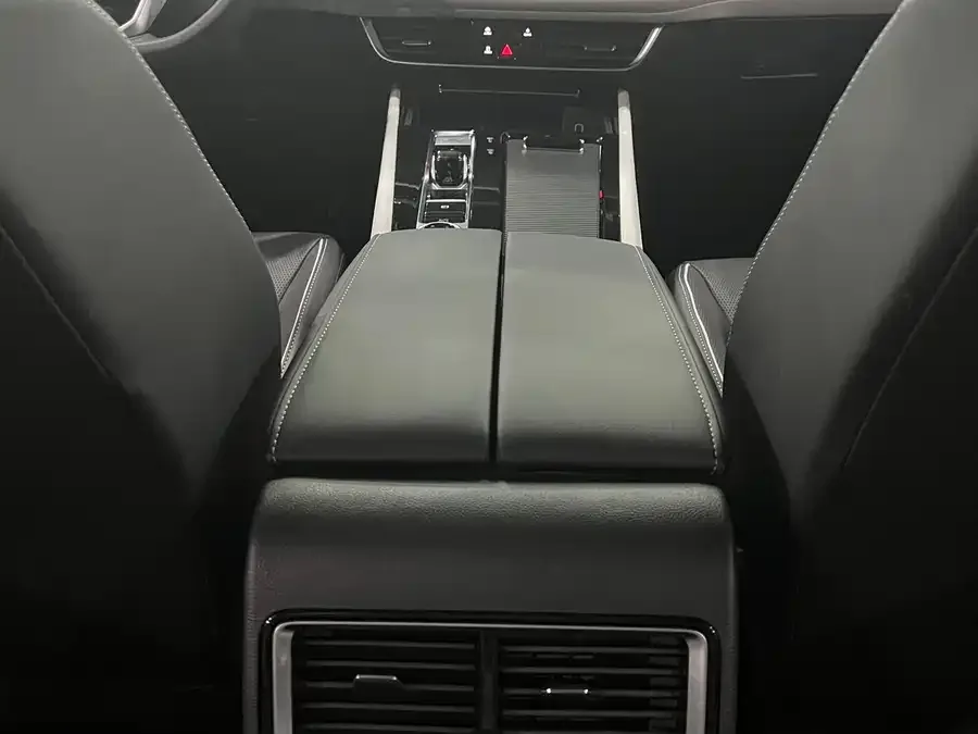 Volkswagen Teramont 2024 Touron 380TSI 4WD Longxiang Edition 2025 — миниатюра 3