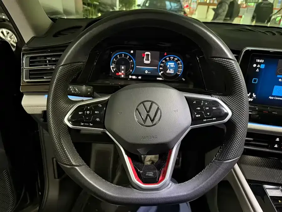 Volkswagen Teramont 2023 Touron 380TSI 4WD Luxury Edition 2023 — миниатюра 3